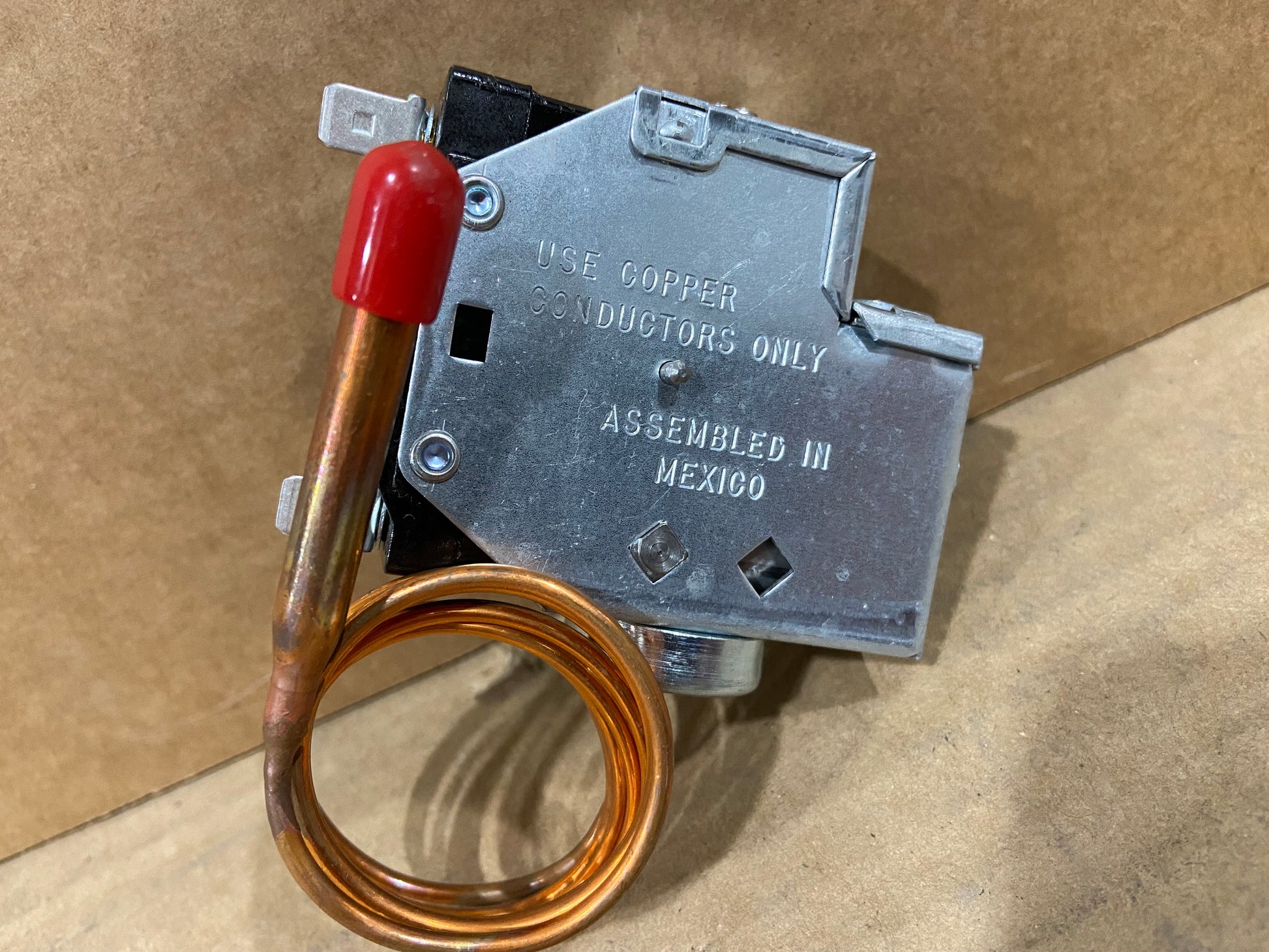 AIR CONDITIONING LIMIT CONTROL 120/240 VAC