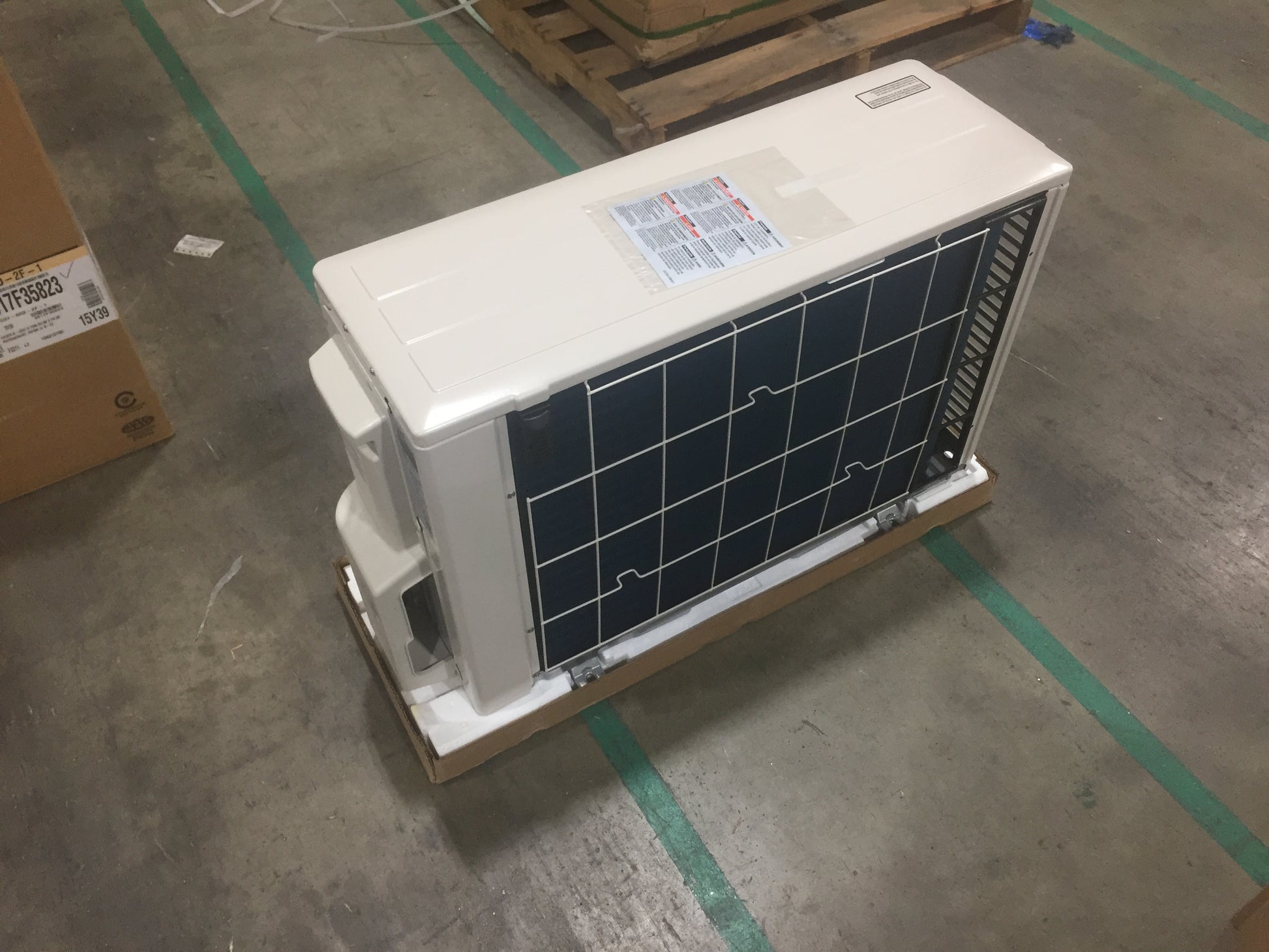 9,000 BTU SINGLE ZONE OUTDOOR HEAT PUMP DIGITAL INVERTER TECHNOLOGY MINI SPLIT 24.6 SEER 208-230/60/1 R-410A