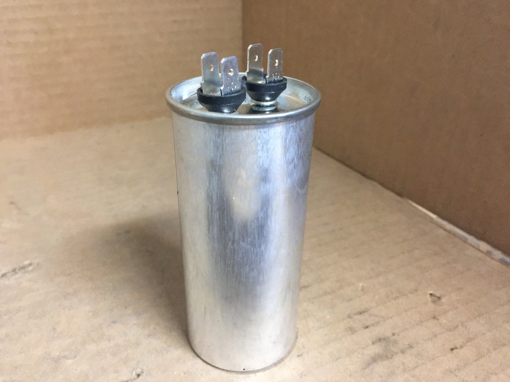 25MFD X 440V AC RUN ROUND CAPACITOR; 50/60HZ