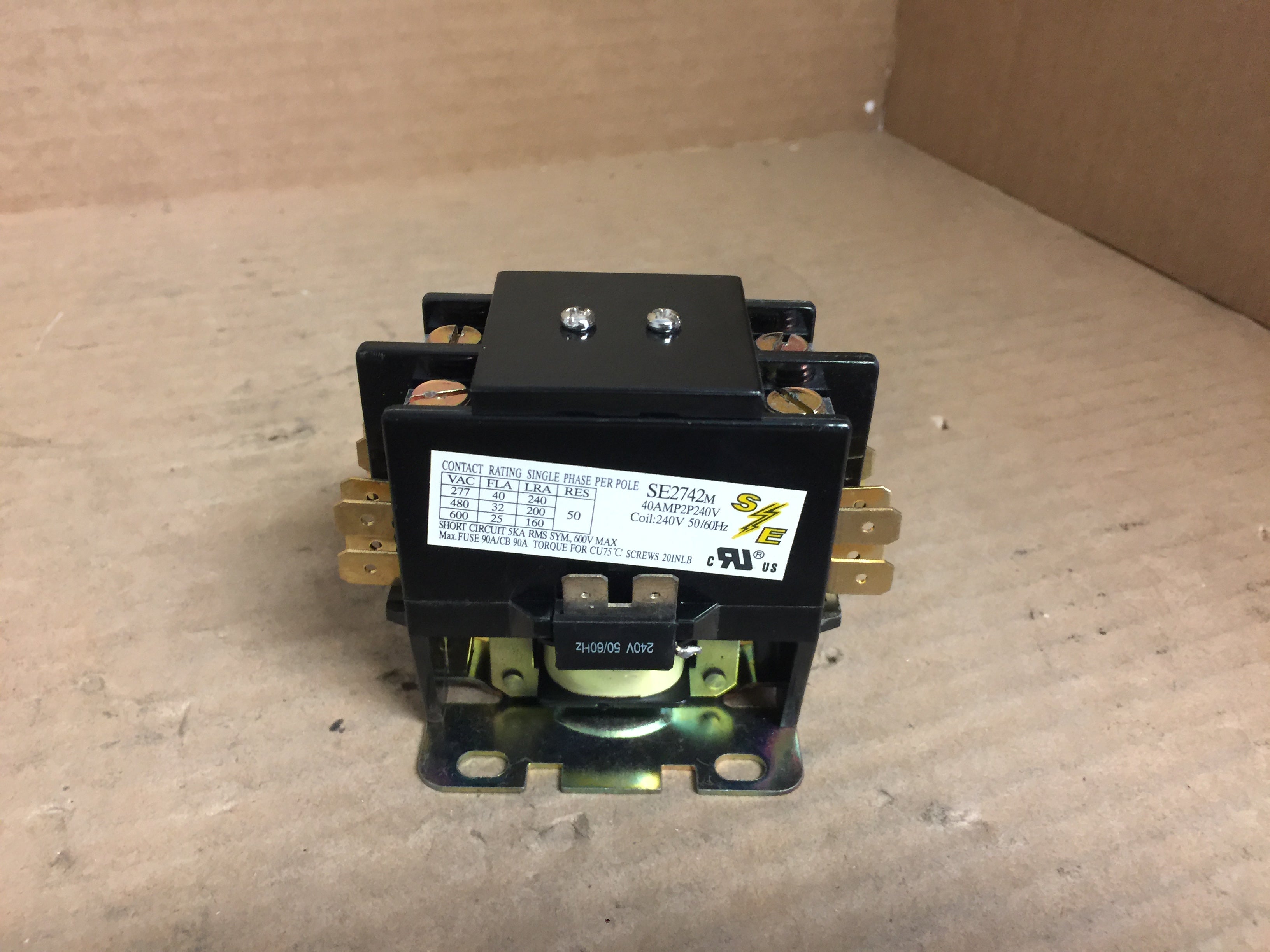 Definite Purpose Contactor; 2 Pole, Multi-Volt, 50/60Hz, 120 Volt, 40 ...