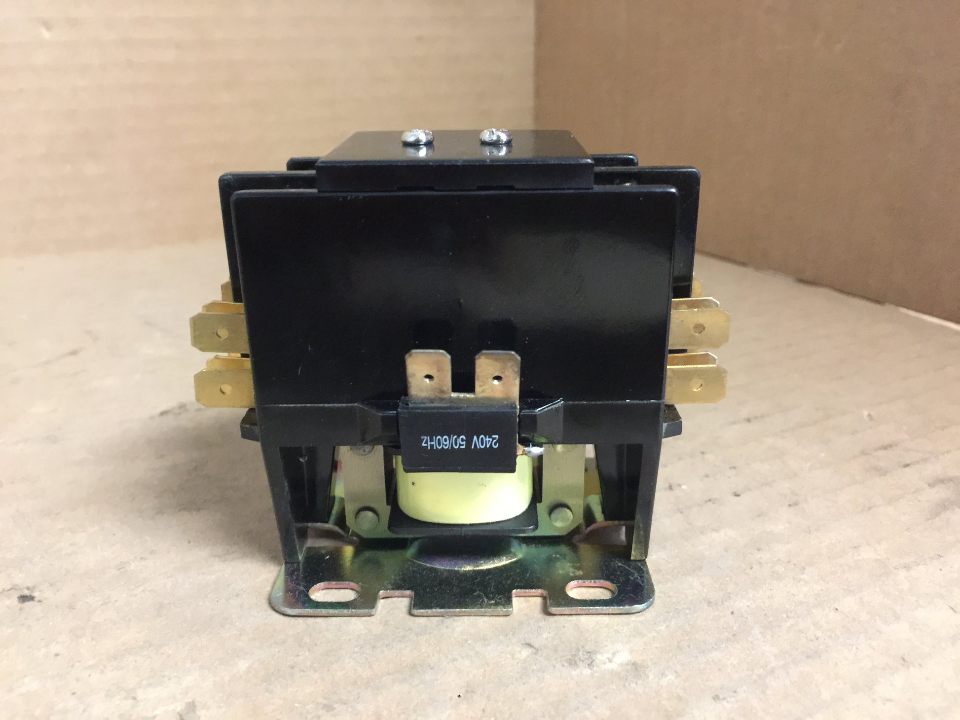 DEFINITE PURPOSE CONTACTOR; 2 POLE, MULTI-VOLT, 50/60HZ, 120 VOLT, 40 AMP