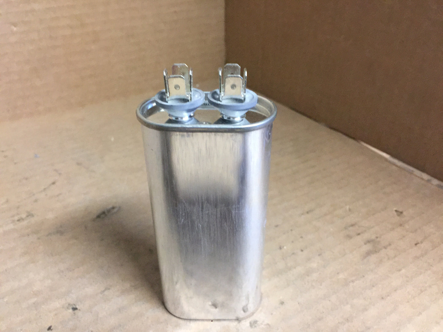 15MFD X 440V AC RUN OVAL CAPACITOR; 50/60HZ