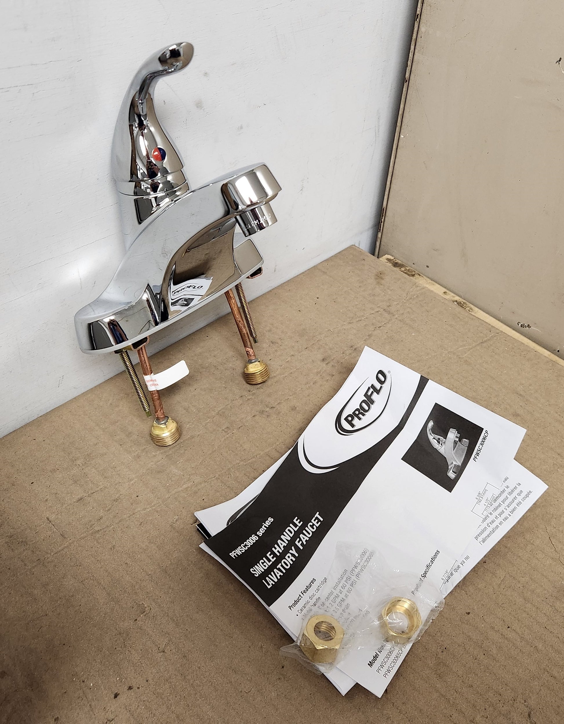 SINGLE HANDLE LAVATORY FAUCET CHROME