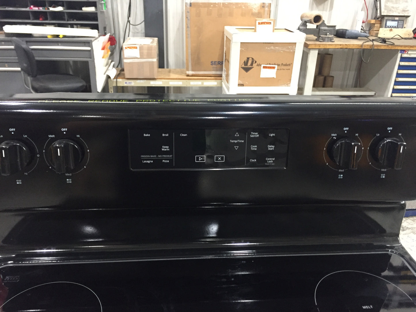 5.3 CU FT. ELECTRIC 4 BURNER RANGE; BLACK, 240V