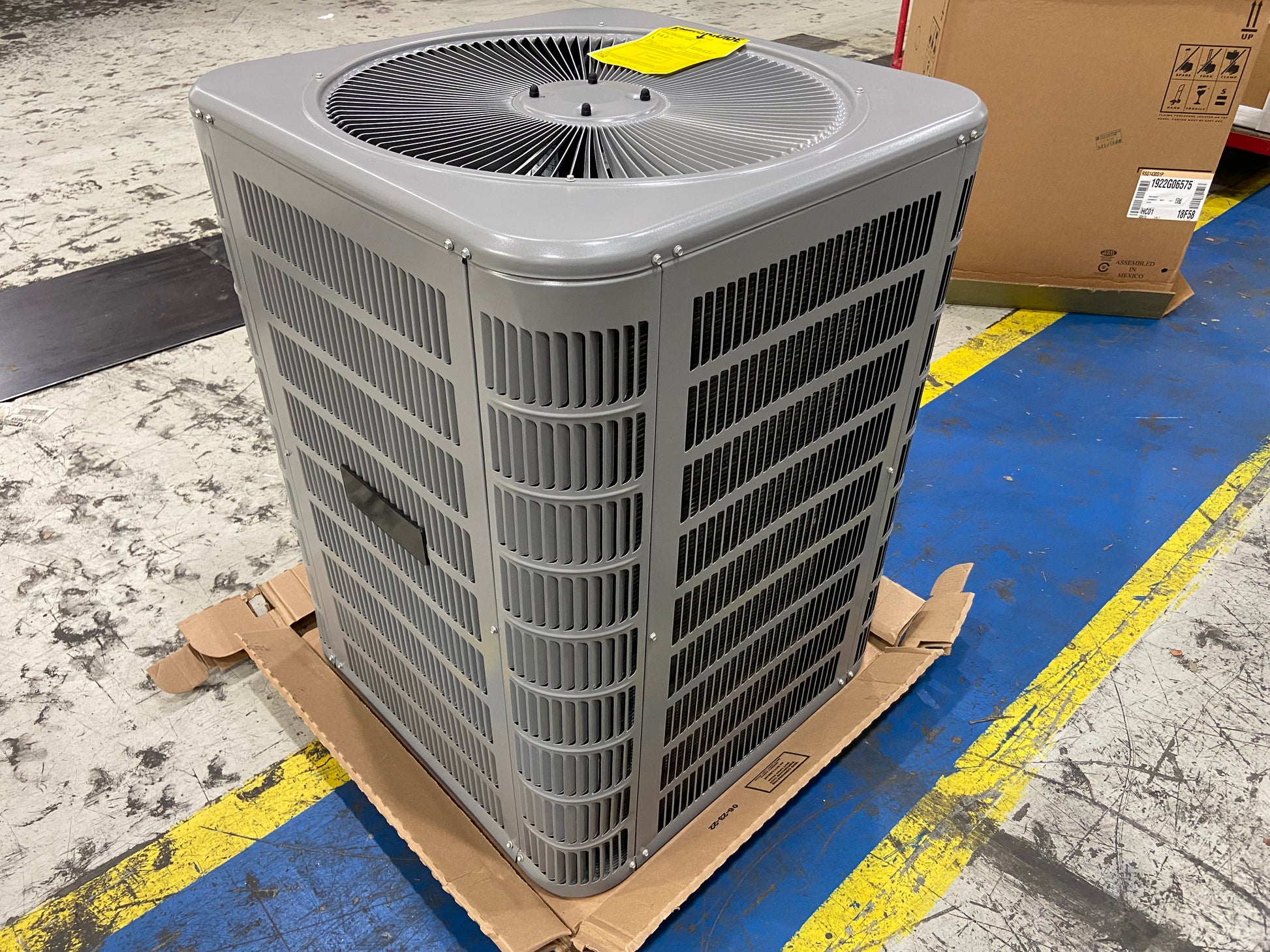 2 1/2 TON SPLIT-SYSTEM AIR CONDITIONER 208-230/60/1 R-410A 14 SEER