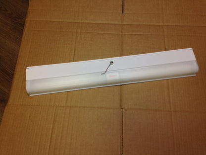 24" SLIM FLUORESCENT CLOSET LIGHT, 120V/60