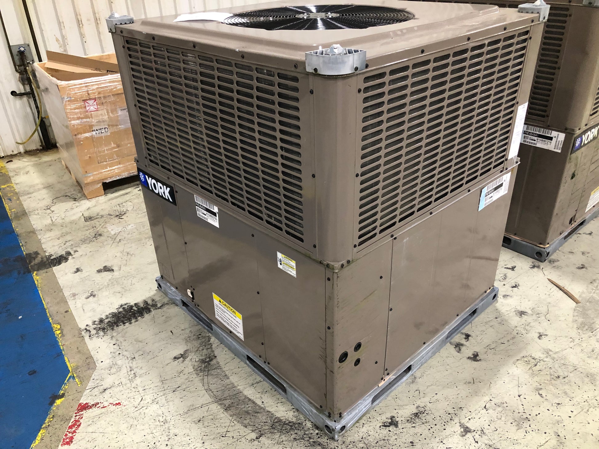 4 TON CONVERTIBLE PACKAGED HEAT PUMP UNIT, 14 SEER, 460/60/3, R-410A, 1600 CFM