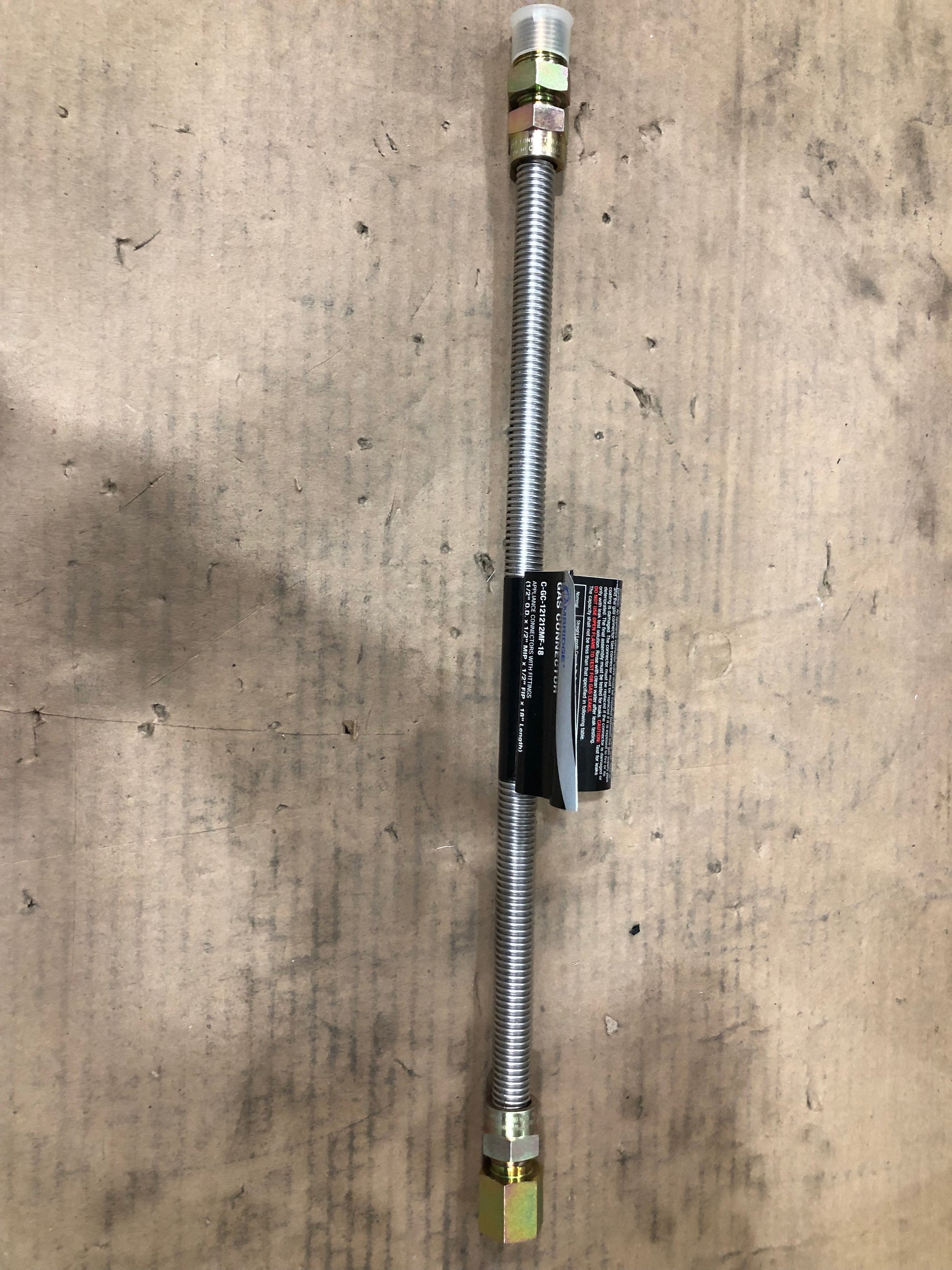 1/2" OD X 1/2" MIP X 1/2" FIP X 18" GAS CONNECTOR