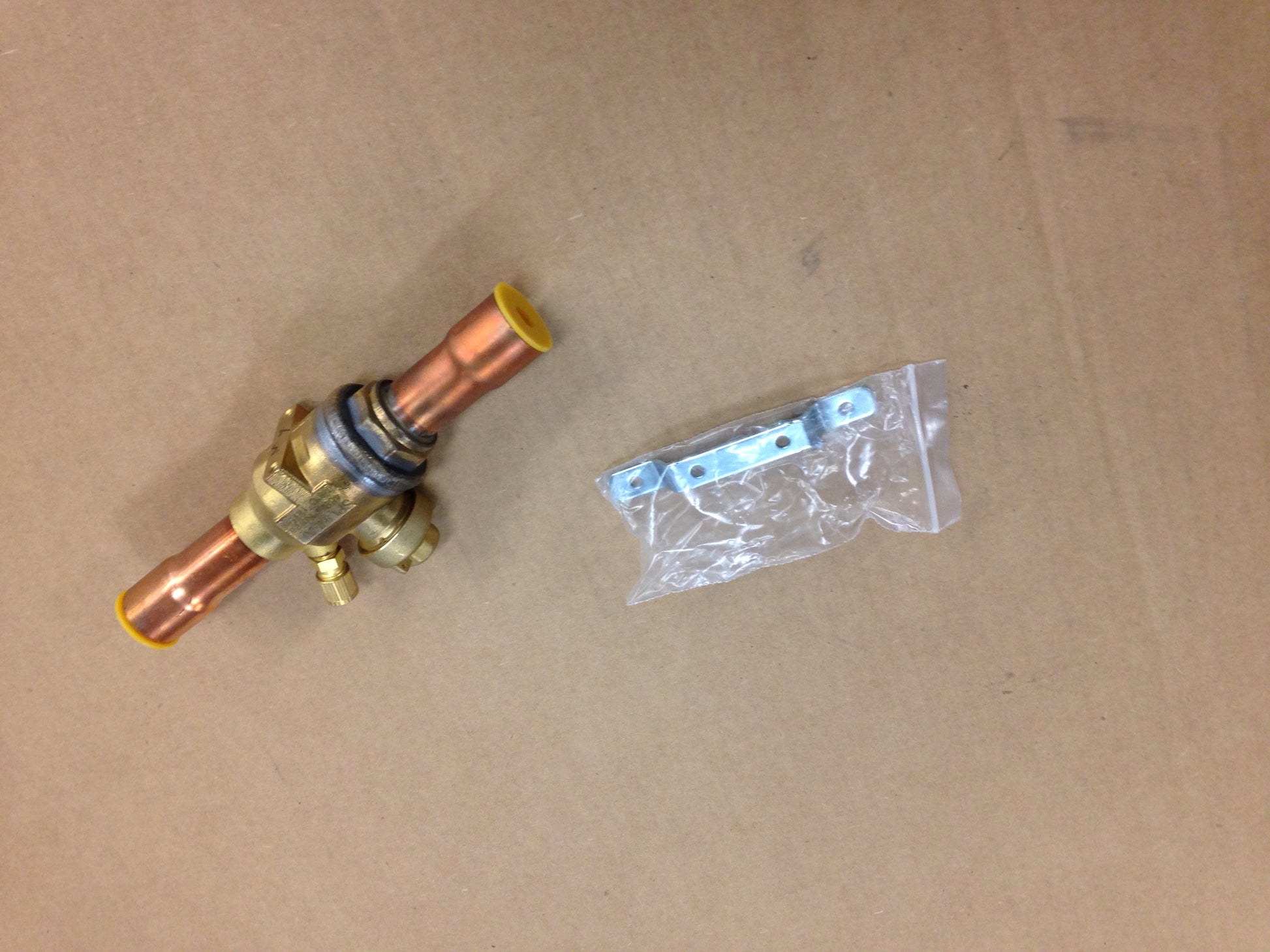 7/8" X 7/8"ODF SOLDER FULL-PORT BI-DIRECTIONAL BRASS REFRIGERATION BALL VALVE WITH ACCESS FITTING