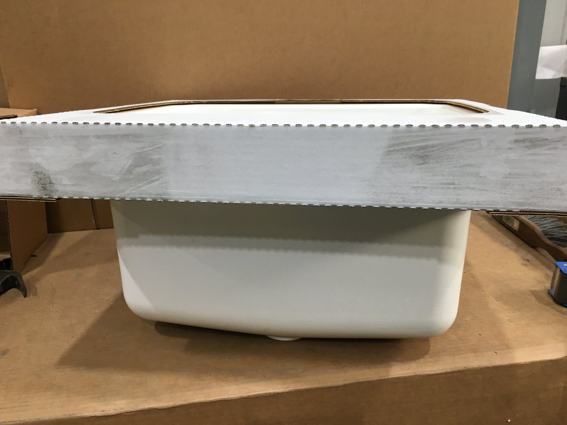 22 X 25 X 13 SELF RIMMING LAUNDRY SINK