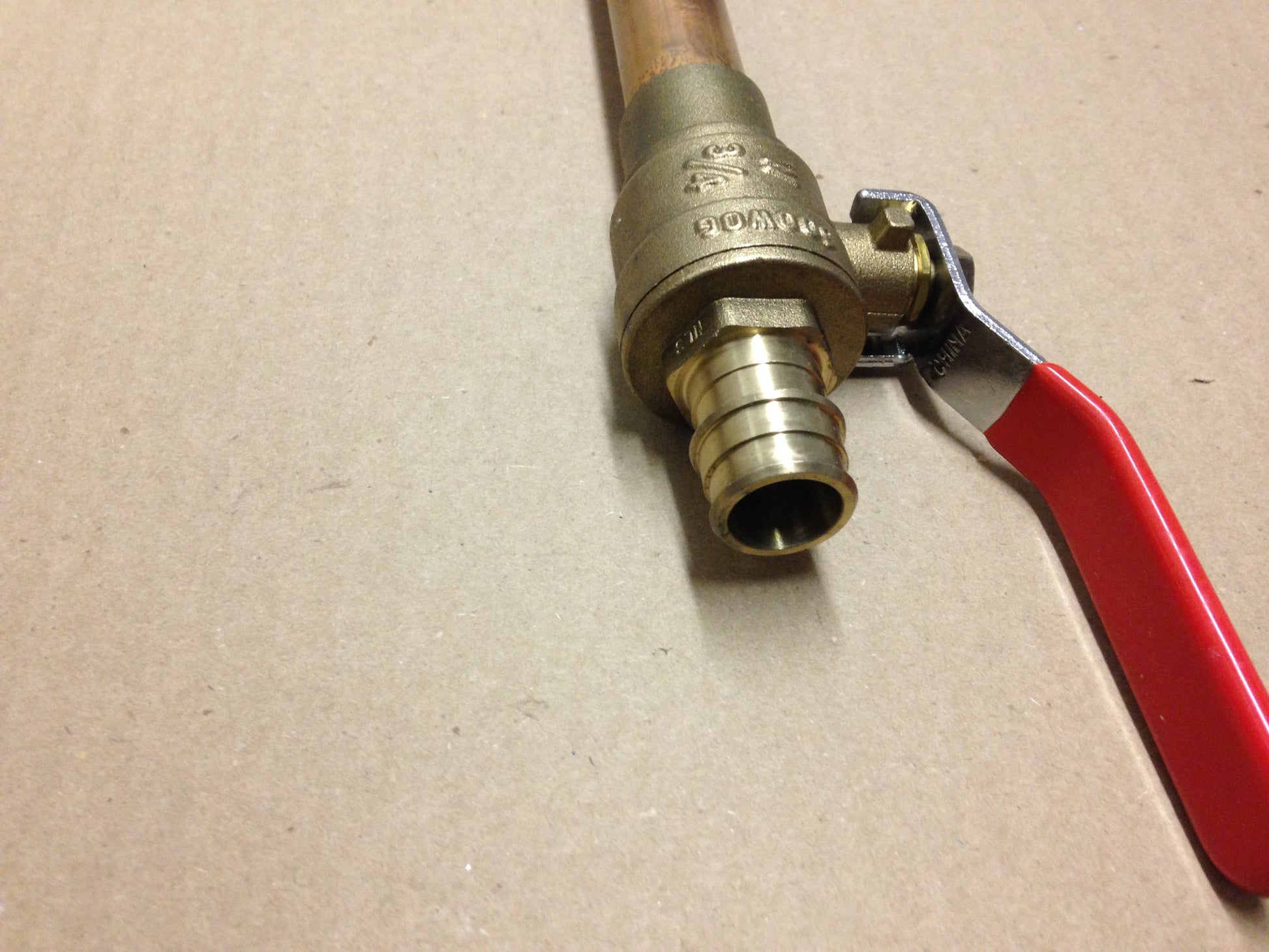 WATER HEATER CONNECTOR, 3/4", W/VALVE