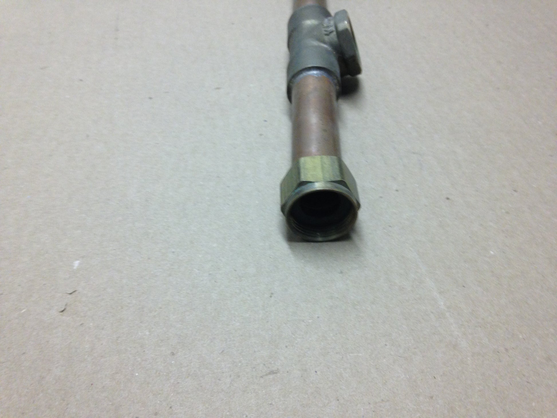 WATER HEATER CONNECTOR, 3/4", W/VALVE