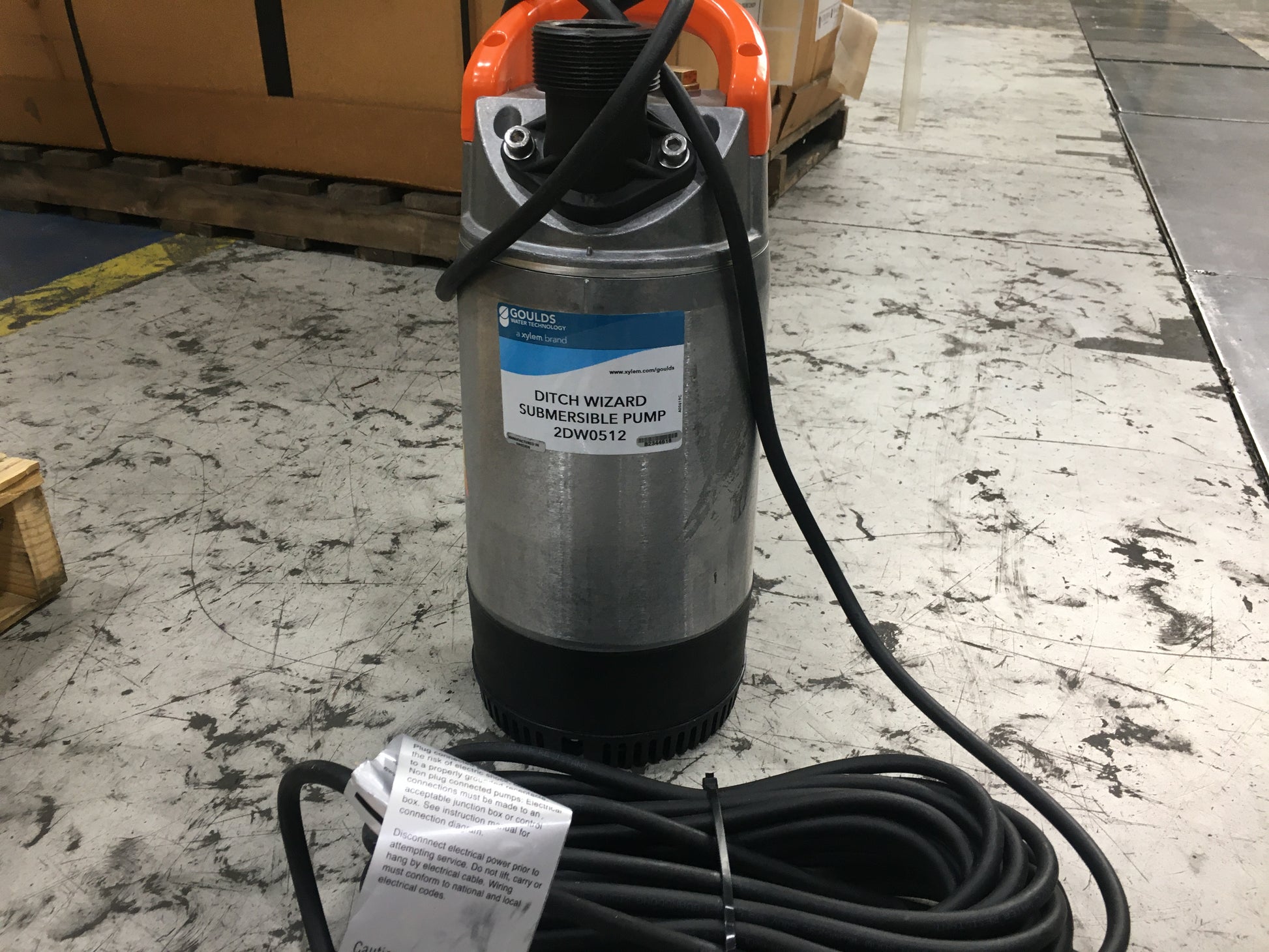 0.6 HP WATER SUBMERSIBLE PUMP, 230/60/1