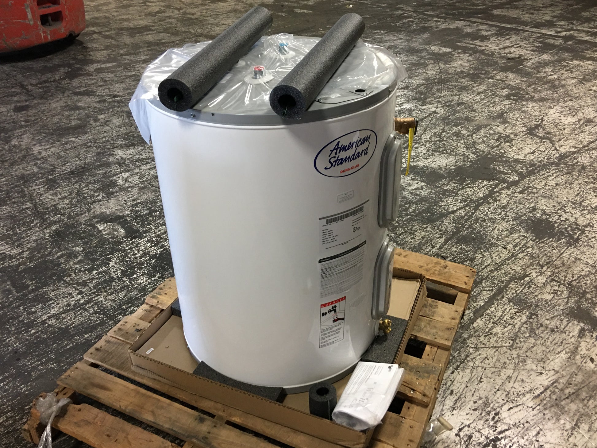 40 GALLON ELECTRIC HOT WATER HEATER 240/60/1