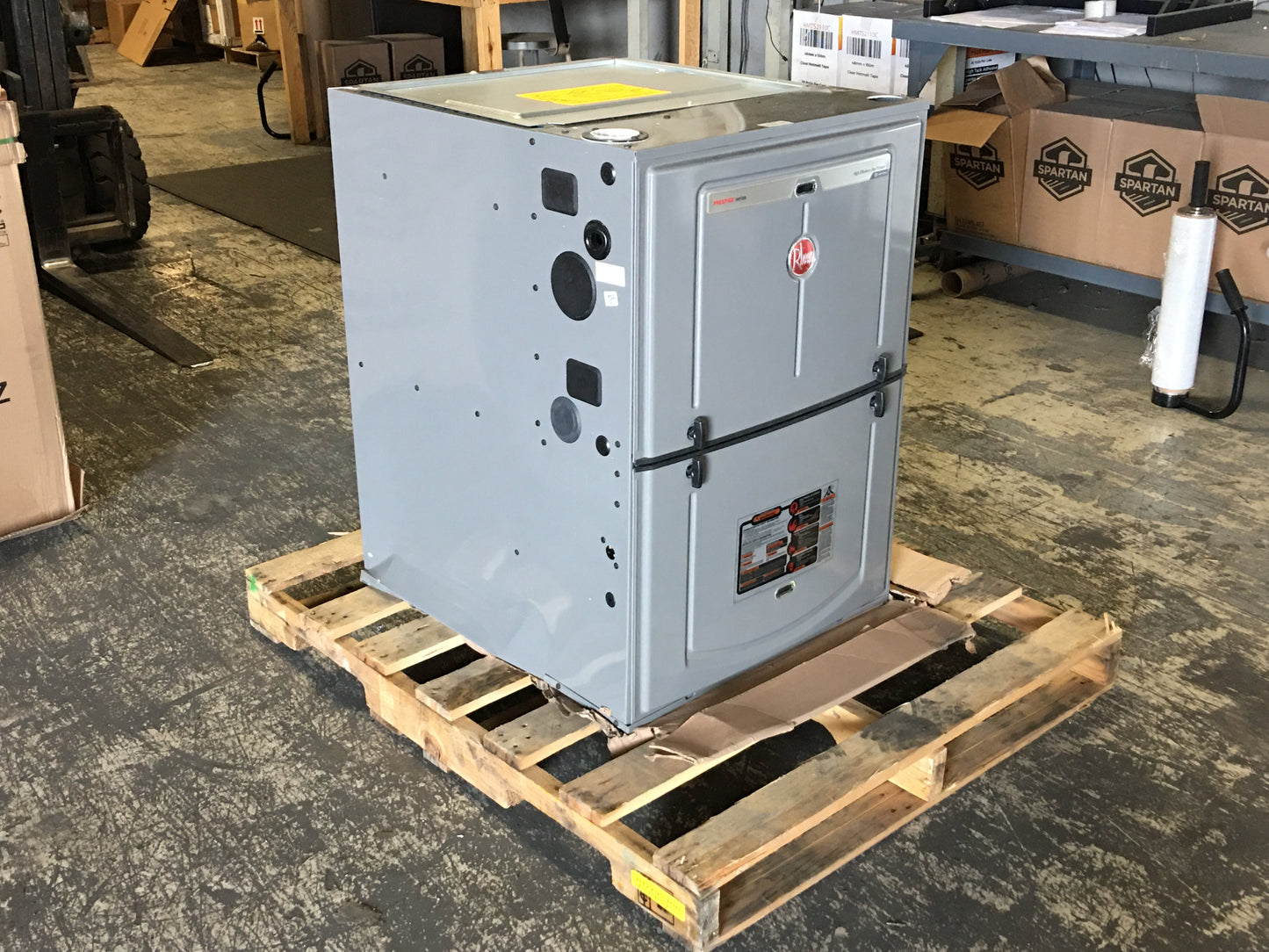 112000 BTU TWO-STAGE UPFLOW ECM VARIABLE SPEED COMMUNICATING GAS FURNACE 98.6% AFUE 115/60/1 CFM: 1629