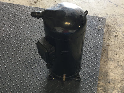 6 TON MEDIUM TEMPERATURE SCROLL COMPRESSOR WITH ROTA-LOCK CONNECTIONS 460-380/60-50/3