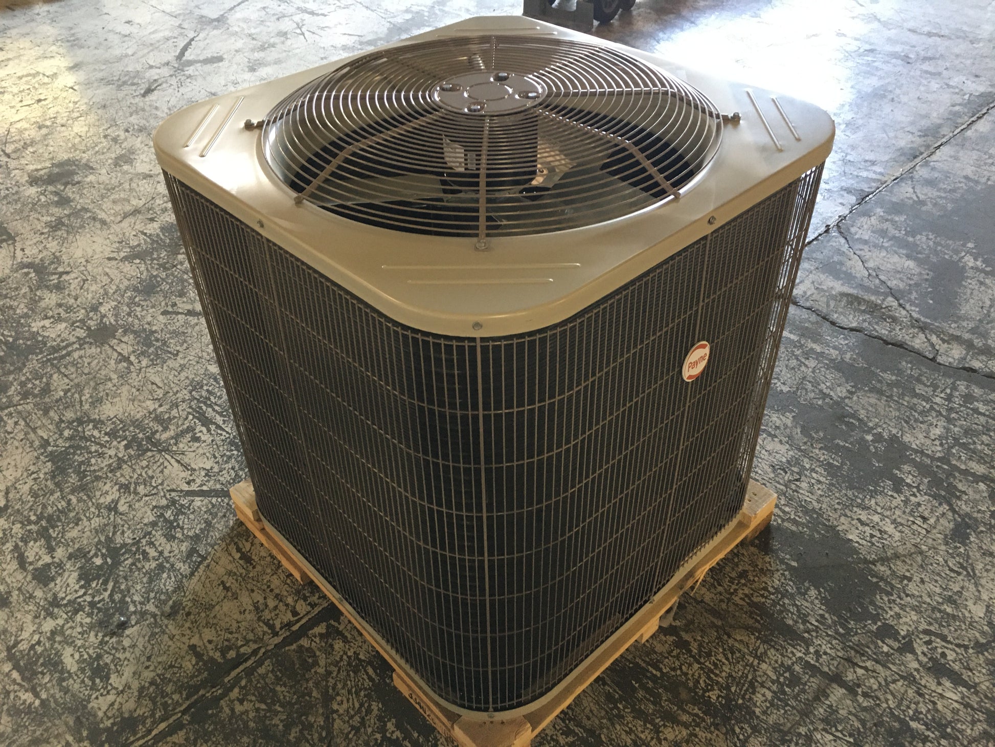 2 1/2 TON SPLIT-SYSTEM AIR CONDITIONER 208-230/60/1 R-410A SEER2 15