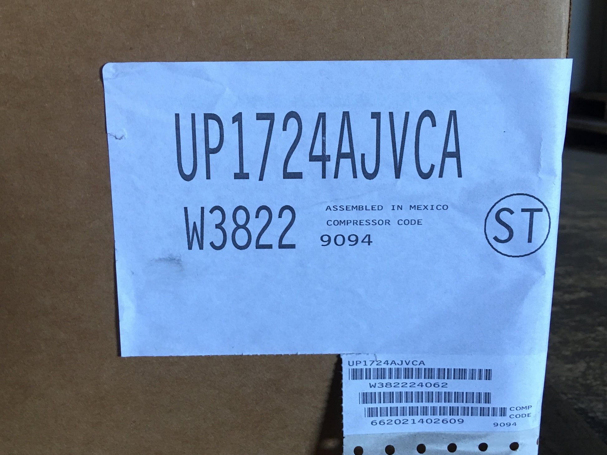 2 TON "ACHIEVER PLUS" SERIES 3-STAGE COMMUNICATING VARIABLE SPEED INVERTER SPLIT-SYSTEM HEAT PUMP, 17 SEER 208-230/60/1 R-410A