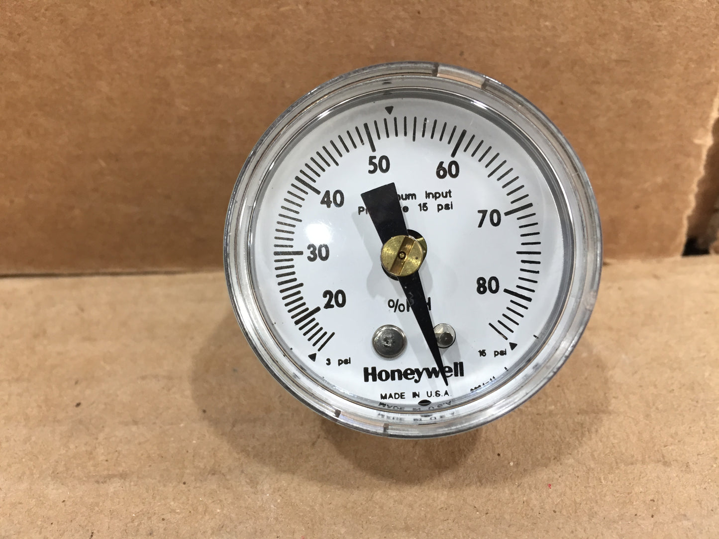 Honeywell 1 1/4 DIA Pressure Gauge"