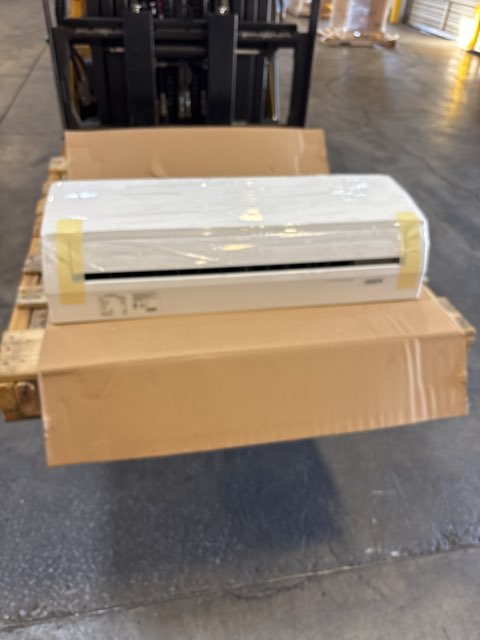 12,000 BTU Single-Zone Indoor Inverter Heat Pump Mini Split Unit, 17 SEER 208-230/60/1 R410A