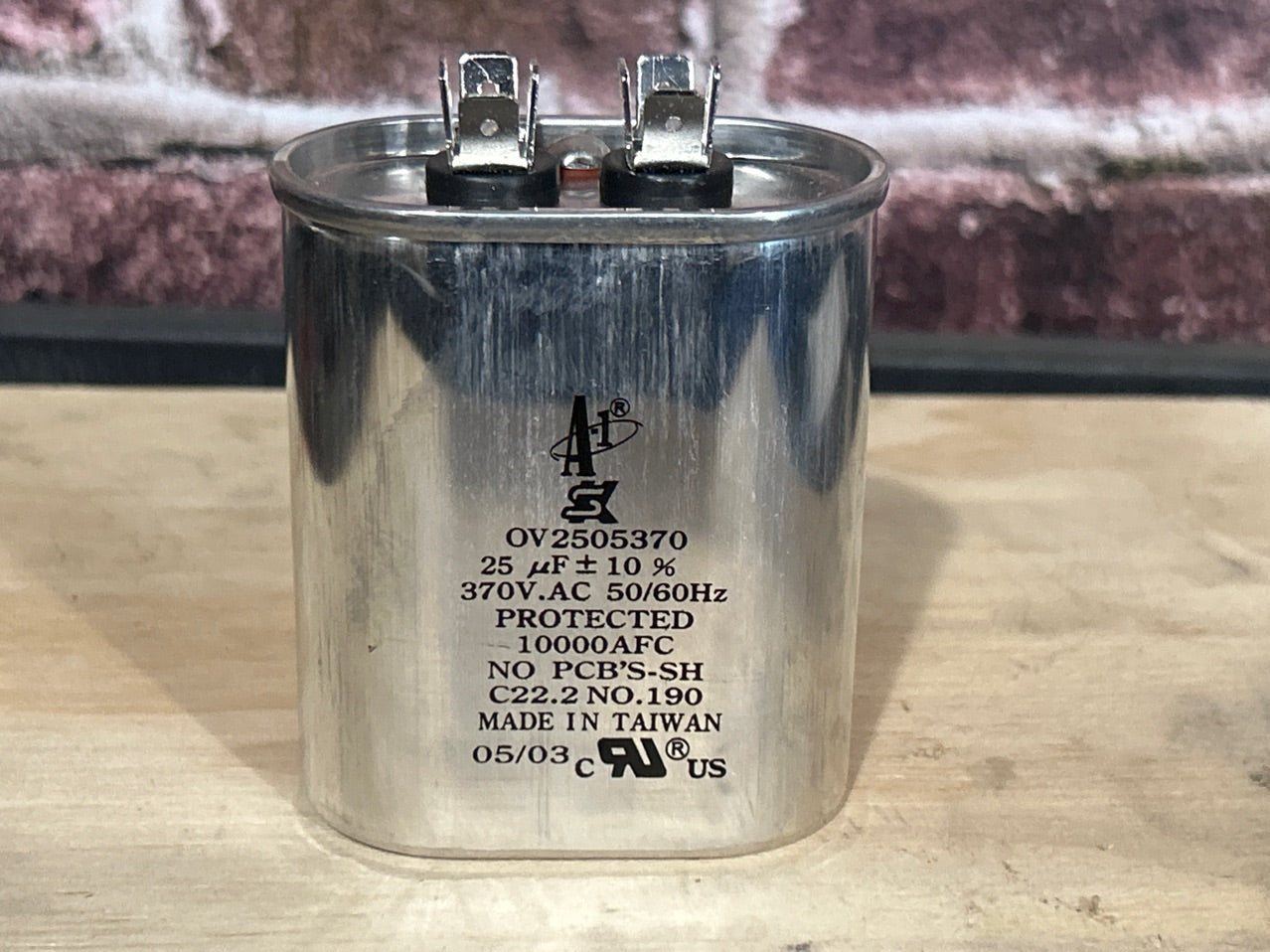370 Vac, 25MFD 50/60 Hz, Oval Capacitor