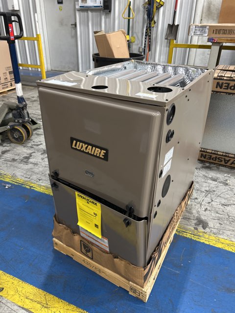 100,000 BTU 2-Stg Multiposition ECM Var Speed Comm Compatible Gas Furnace 96% 115/60/1 CFM: 1757