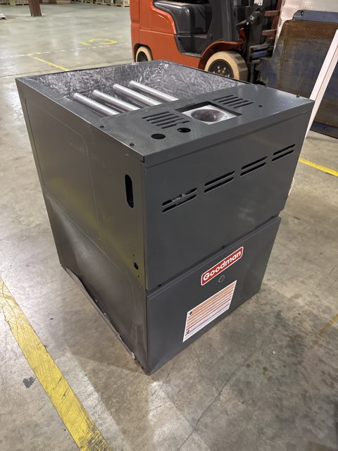 80,000 BTU 2-Stg Low Nox Upflow/Horizontal ECM Multi Speed Gas Furnace 80% AFUE 115/60/1 CFM: 2000