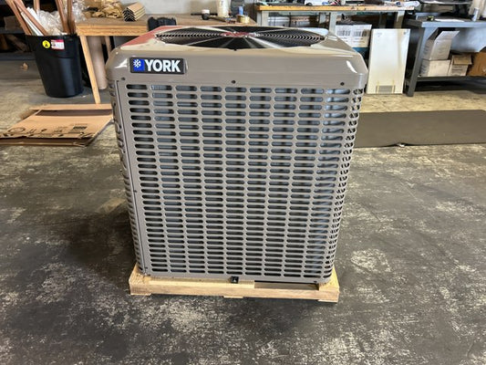 2.5 Ton Split-System Heat Pump 208-230/60/1 16 SEER R-410A