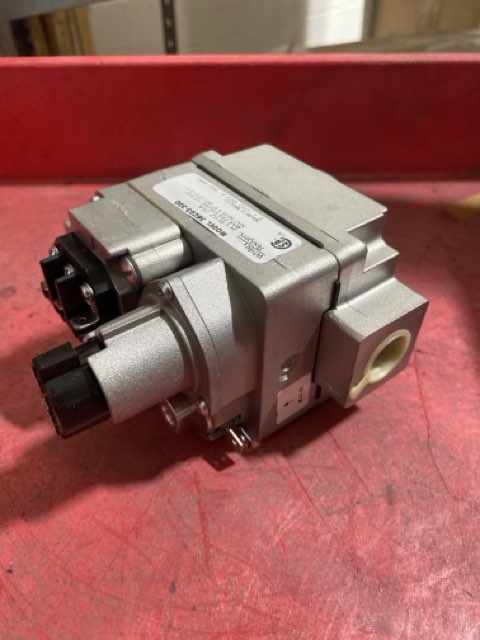 1/2" X 3/4" Universal Combination Gas Valve 24V