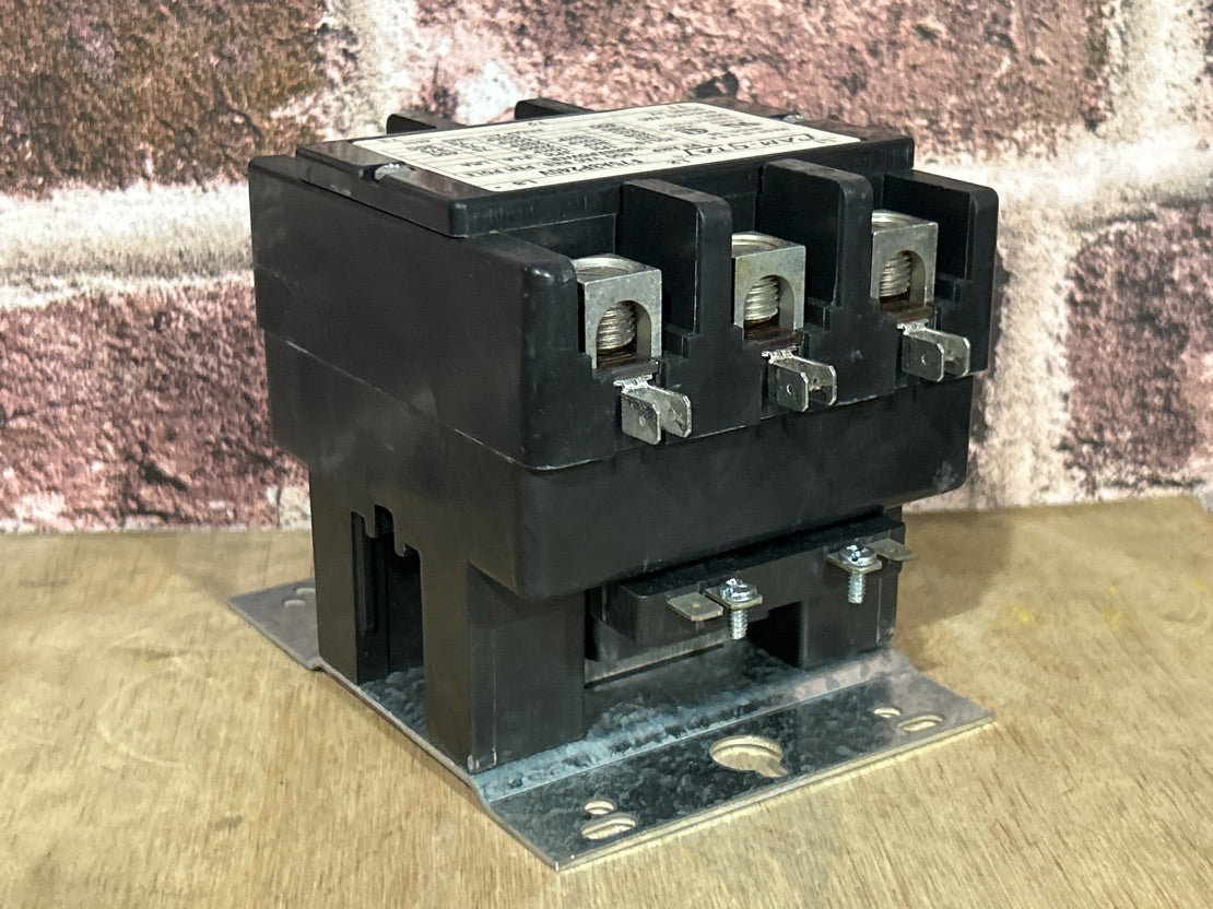 208/240 V, 50/60 Hz, 75 Amps 3 Pole Contactor