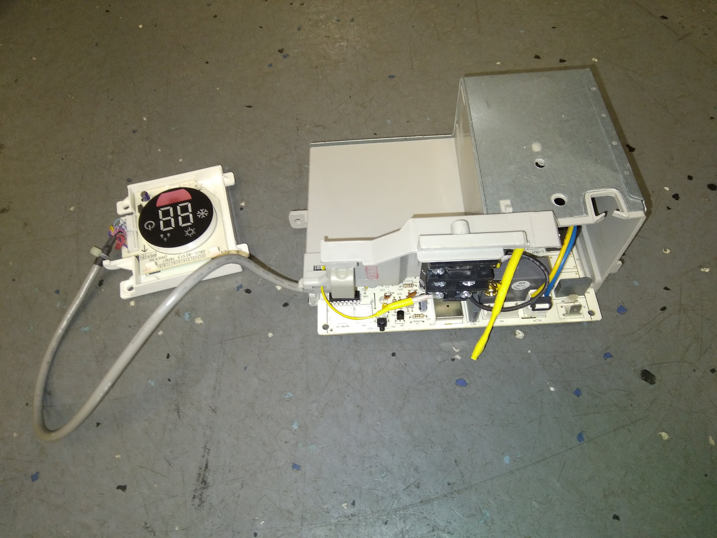 Conjunto de subplaca de circuito impreso de caja electrónica