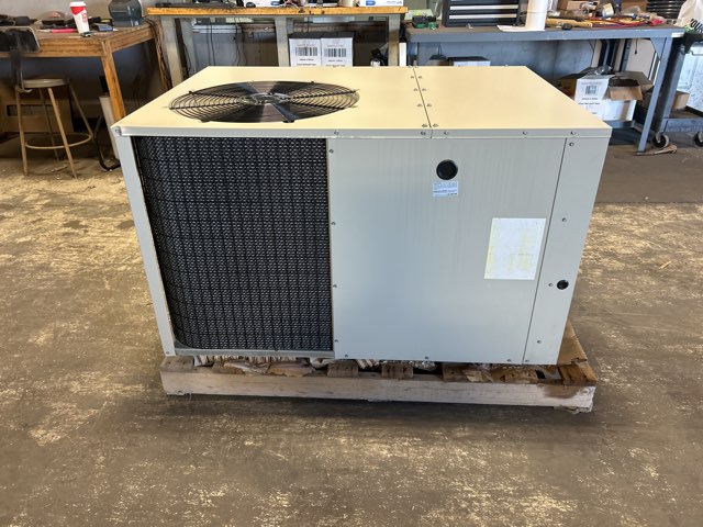 3.5 Ton Single-Stage Convertible Packaged Air Conditioning Unit; 14 SEER, 208-230/60/1, R410A