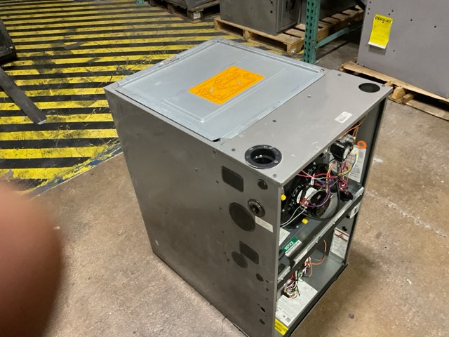 98,000 BTU Low NOx 2-Stg Multiposition ECM Var Spd Communicating Gas Furnace 96% 115/60/1 CFM: 1320