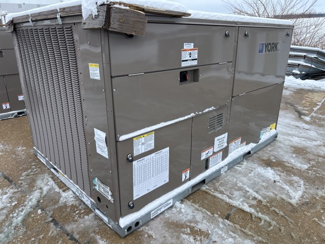 7.5 Ton Two-Stage Convertible Natural Gas/Electric Packaged Unit, 12 EER, 460/60/3, R410A