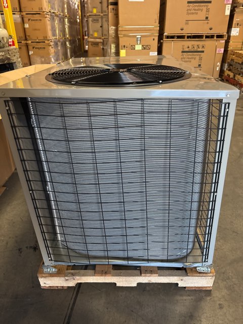 2.5 Ton Convertible Packaged Air Conditioning Unit, 13.4 SEER2, 208-230/60/1, R410A