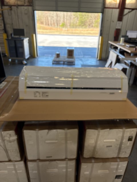 18,000 BTU Single-Zone Indoor Inverter Heat Pump Mini Split Unit, 17 SEER 208-230/60/1 R410A