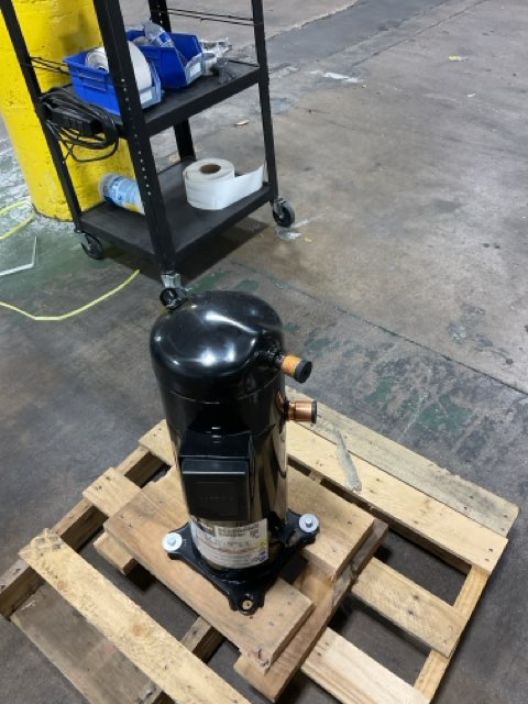 8.5 Ton Two-Stage AC Scroll Compressor 200-230/50-60/3 R410A