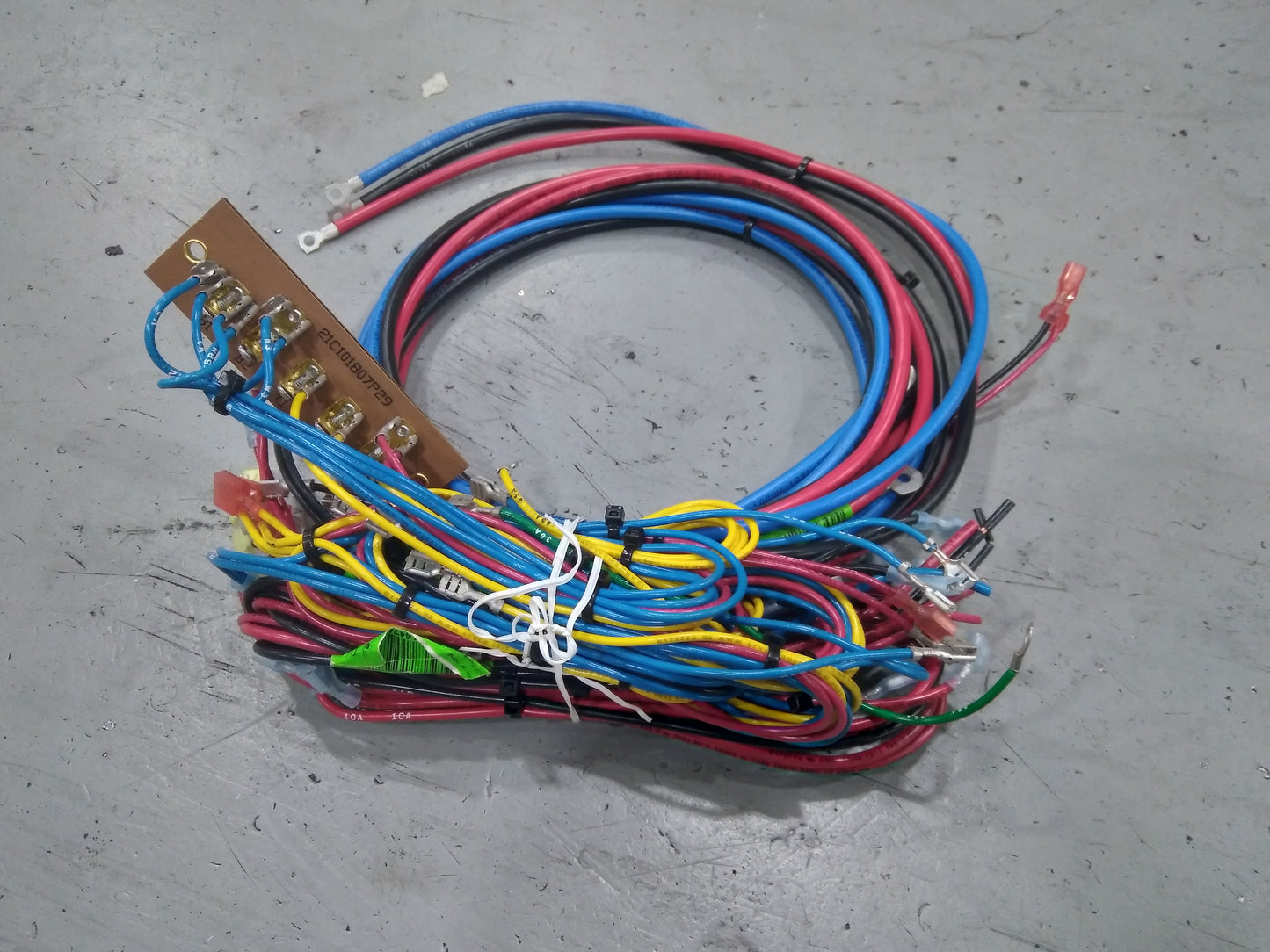 Arnés de cableado para controles electromecánicos