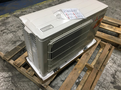 Bomba de calor minisplit de zona única para exteriores de 9000 Btu, 30,5 SEER 208-230/60/1 R-410A