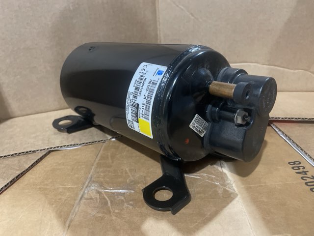 0.5 Ton AC Rotary Compressor 220-240/50/1 R410A