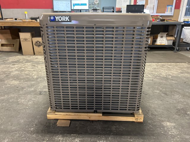 3.5 Ton LX Series Split-System Heat Pump; 16 SEER, 208-230/60/1, R-410A