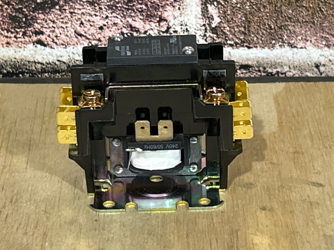 240 V, 50/60 Hz, 40 Amps 1 Pole Contactor