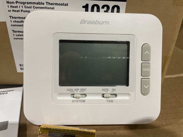 1 Heat/1 Cool, Non-Programmable 24 V Heat Pump/Conventional Thermostat