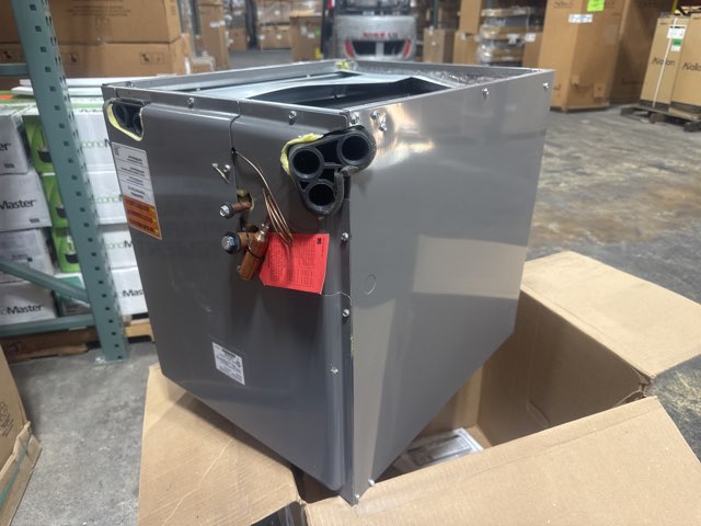 2 Ton AC/HP Multiposition Cased N Coil, R410A CFM 900