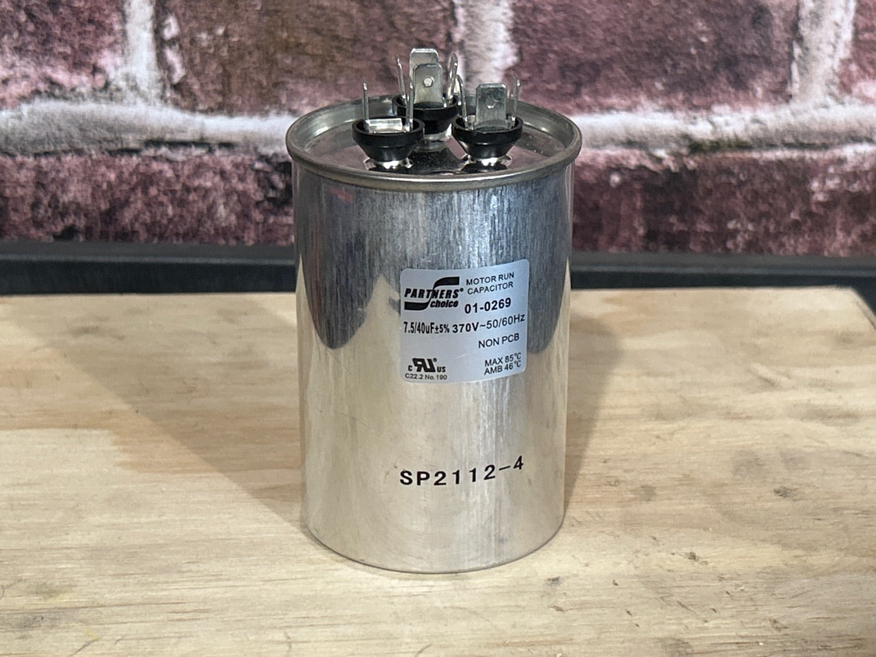 370 Vac, 40+7.5MFD 50/60 Hz, Round Capacitor