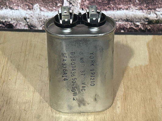 370 Vac, 6MFD 50/60 Hz, Oval Capacitor