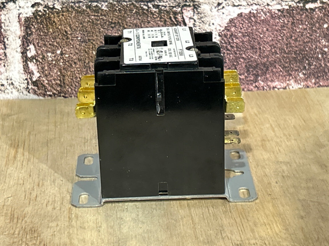 120 V, 50/60 Hz, 25 Amps 3 Pole Contactor