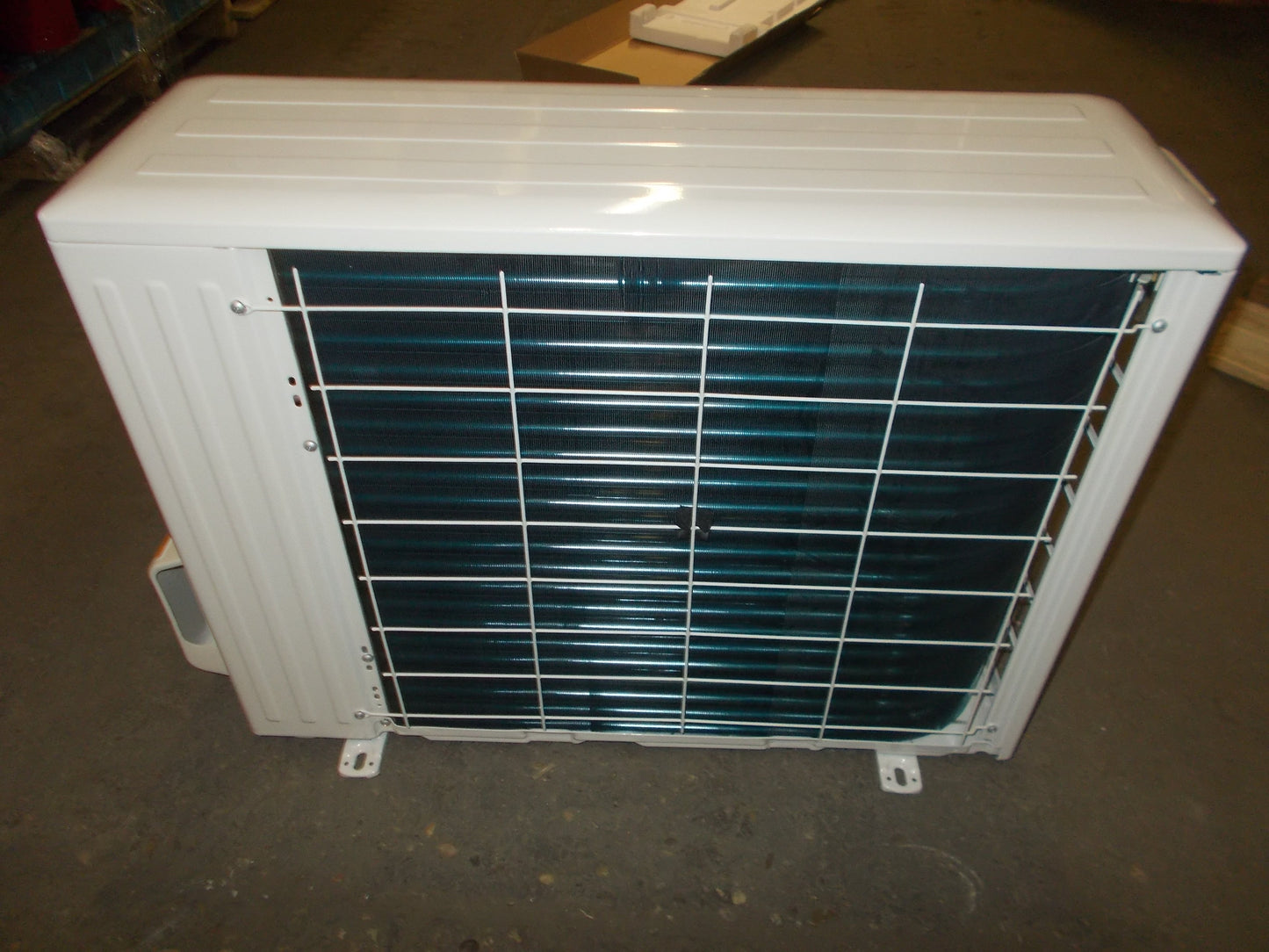 Unidad de bomba de calor minisplit para exteriores de una sola zona de 1 tonelada, 20 SEER 208-230/60/1 R-410A