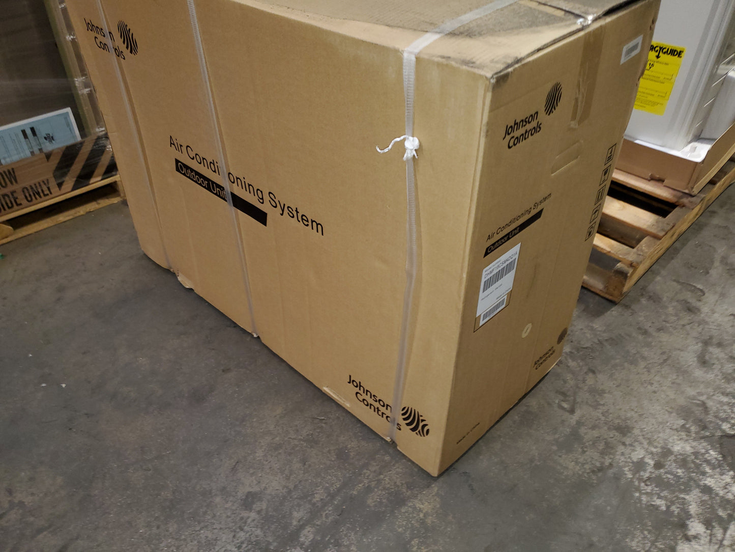 Bomba de calor minisplit de zona única de 18 000 Btu con inversor de W, 16 SEER, 208-230/60/1 R-410A