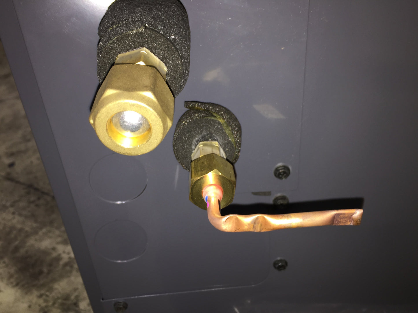 Manejador de aire con bomba de calor multiposición con conducto de 24 000 Btu, Seer 18, 208-230/60/1 R-410A